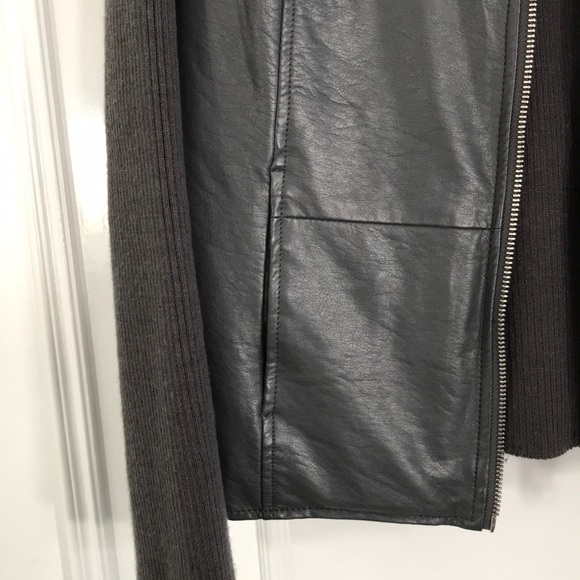 Jaclyn Smith sweater size M - Picture 3 of 9